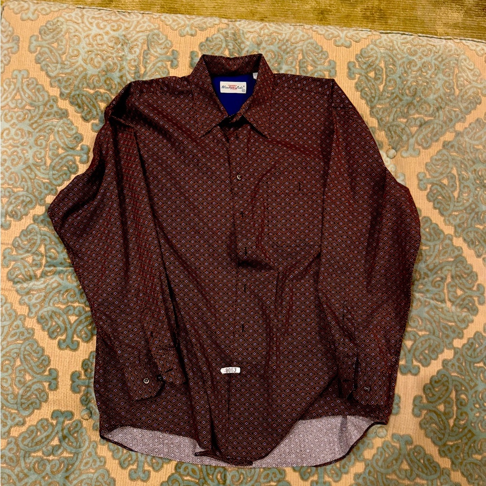 Windsor Lakes UNTUCKit button down